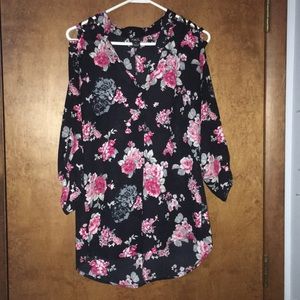 Rue 21 open shoulder top